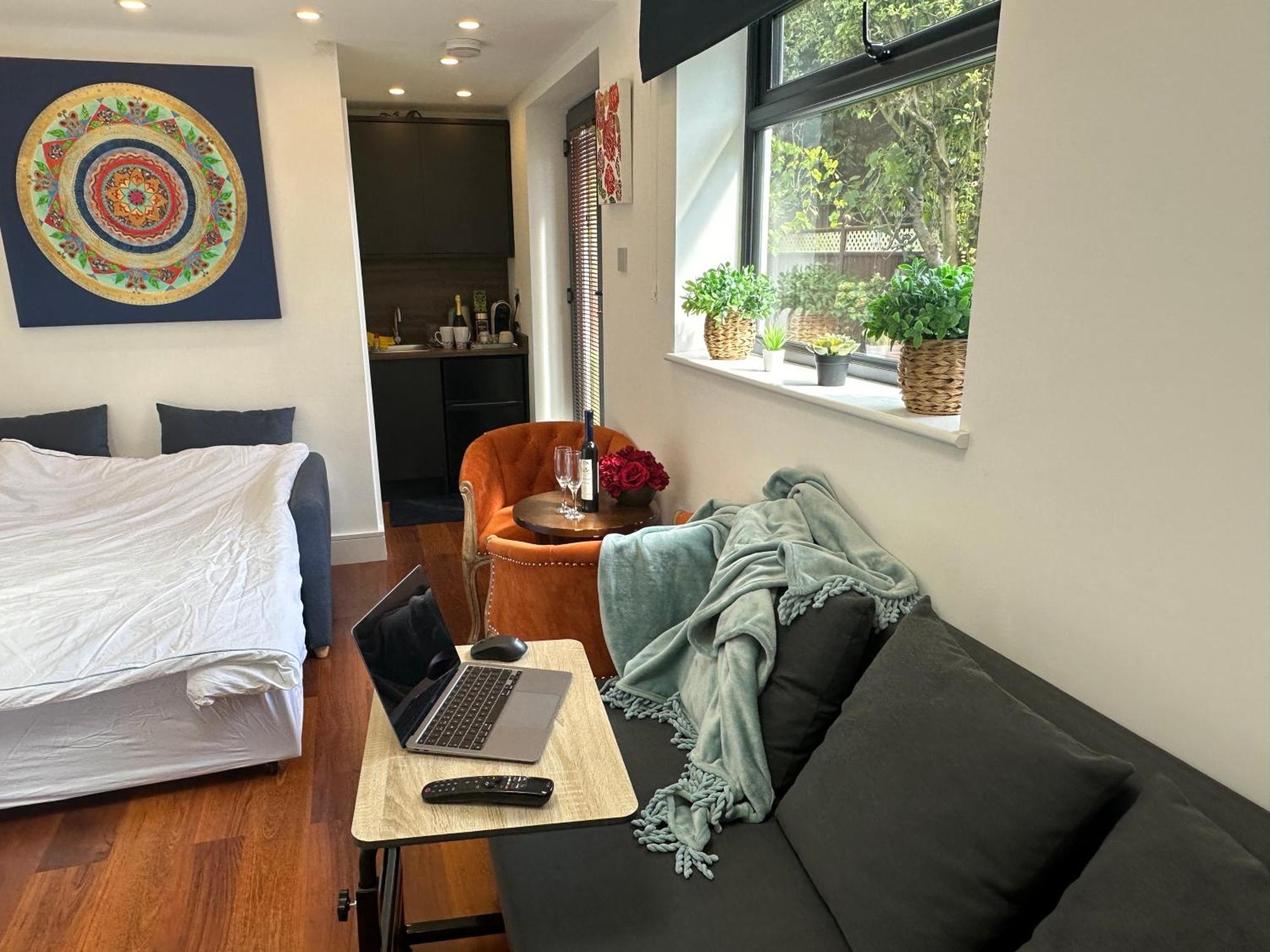 Bespoke Gallery Guesthouse Hendon Luaran gambar