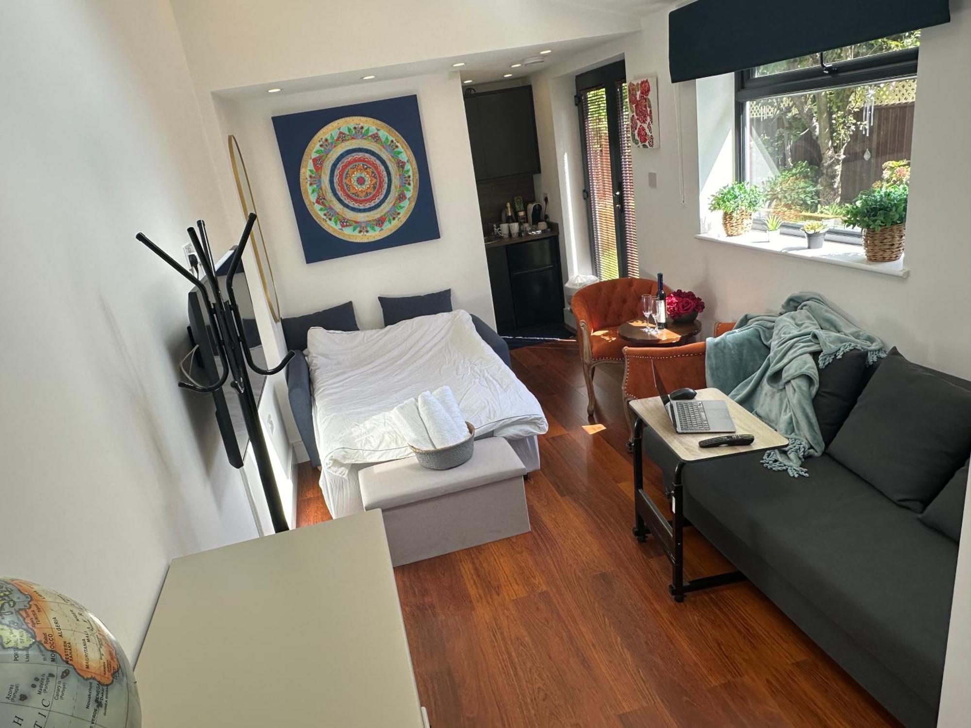 Bespoke Gallery Guesthouse Hendon Luaran gambar